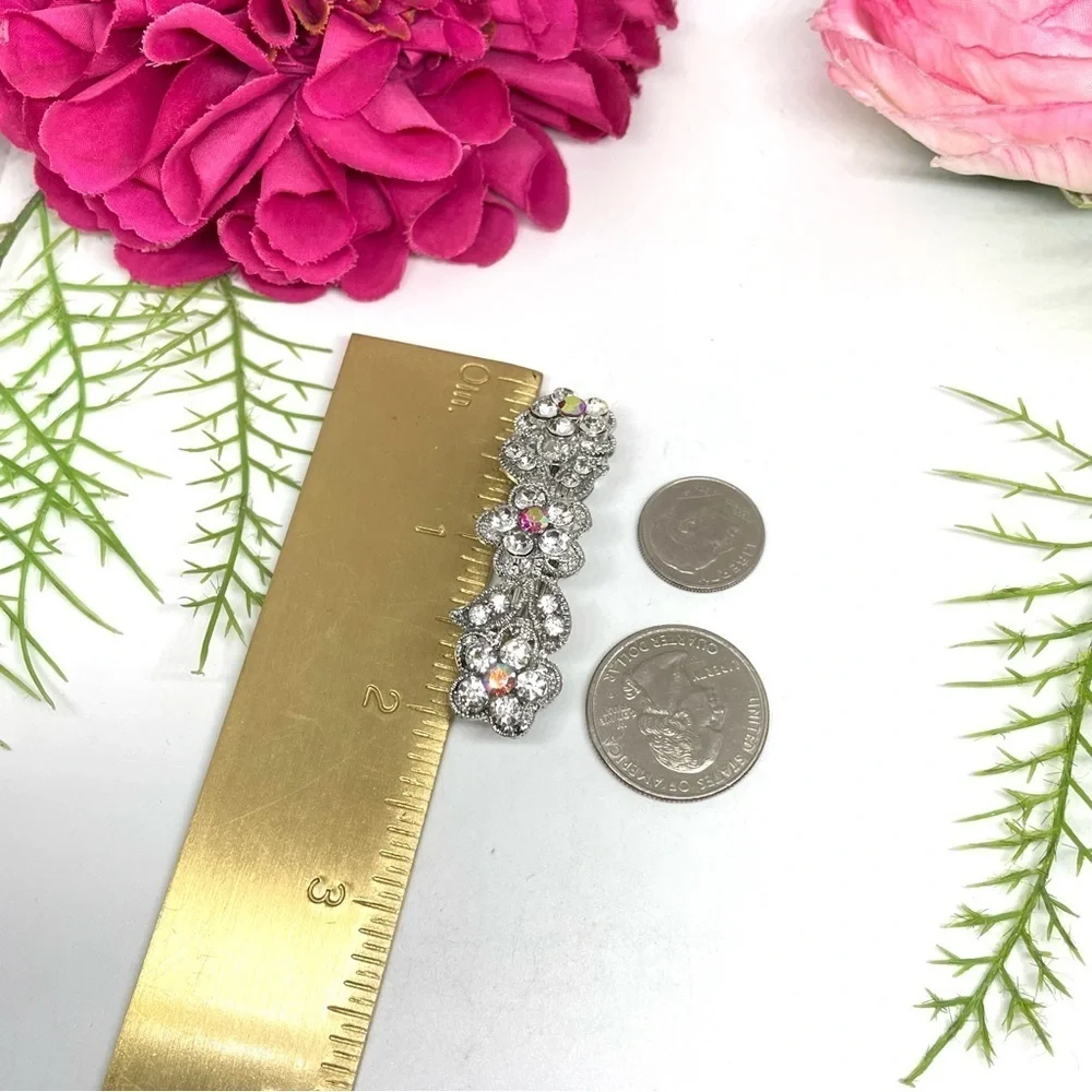 NEW⚜️Hair Clip With Aurora Borealis Crystal Flower Blossoms